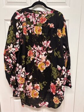 Romans Women's Black Floral Button-Up Blouse - Pink & Yellow Rose Print